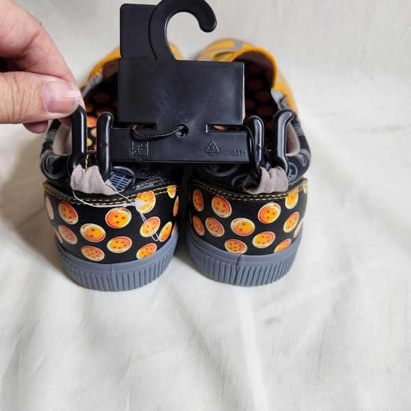 Dragon Ball Z Themed Mens Sneakers Size 11. Slip On - Picture 3 of 6